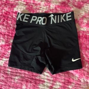 Nike Women's Pro 365 Shorts 3 in